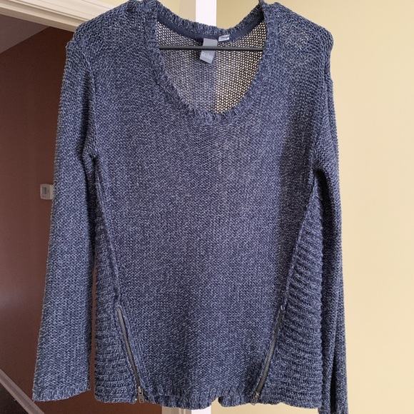 Francesca’s sweater - Picture 1 of 2